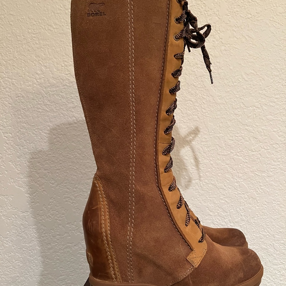 Joan of Ark SOREL leather wedge boots size 8
